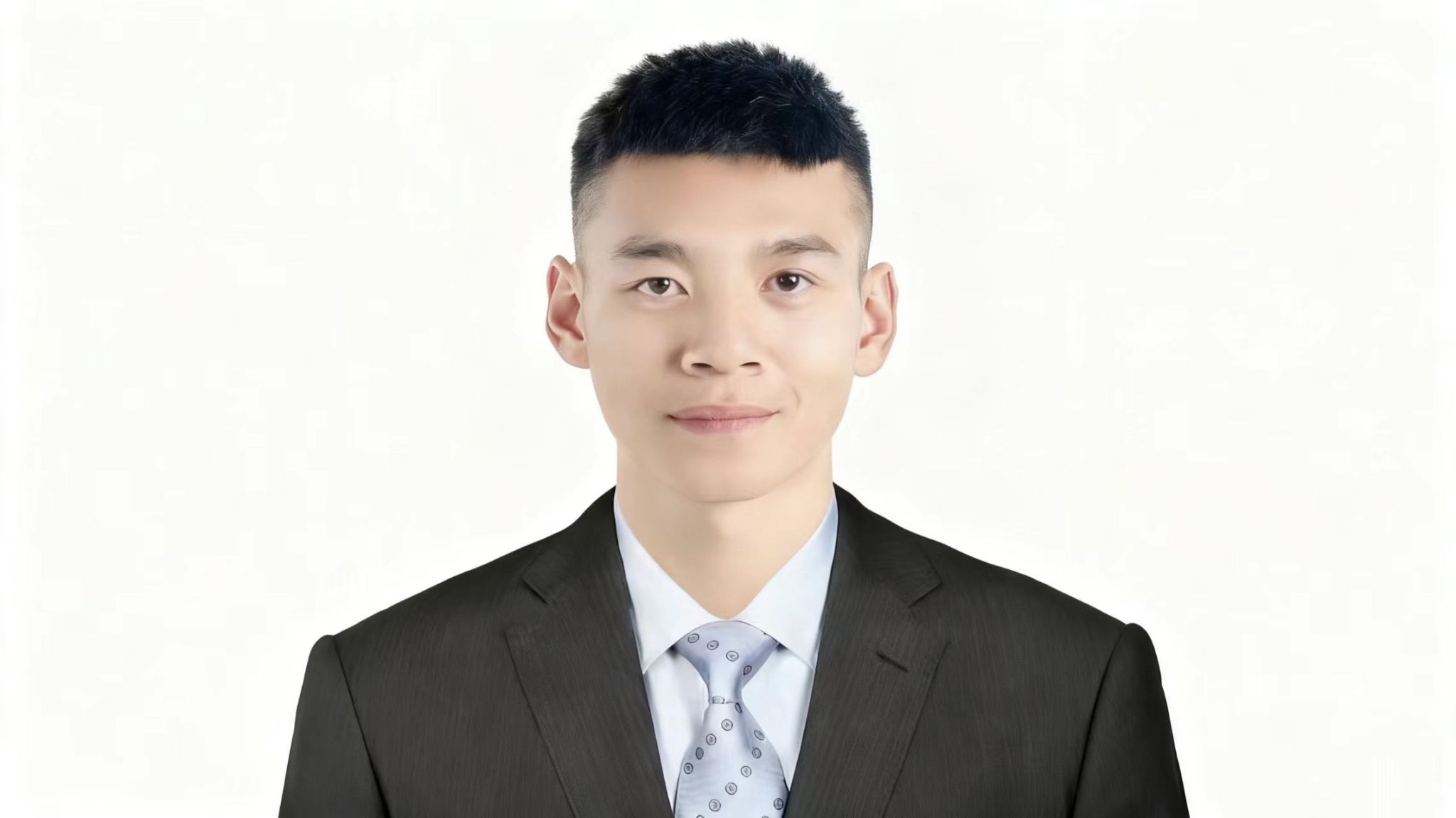 第48期校友风采：从退伍军人到金融精英...